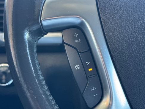 Used 2014 GMC Acadia SLE image 24