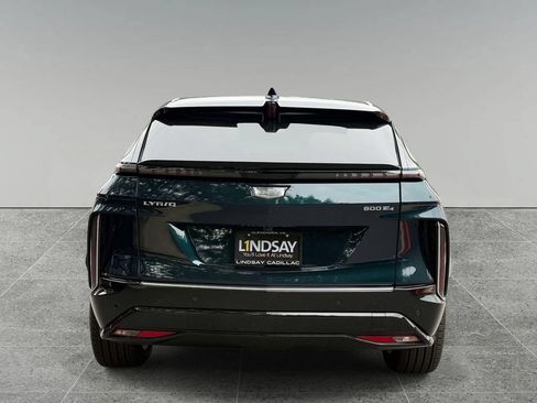 Used 2026 Cadillac Lyriq Luxury w/ LPO, Floor Liner Package AWD/4WD image 11