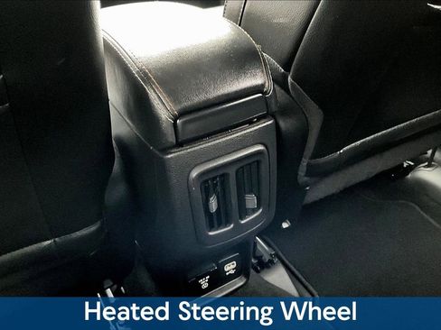 Used 2019 Jeep Compass Latitude w/ Cold Weather Group image 11