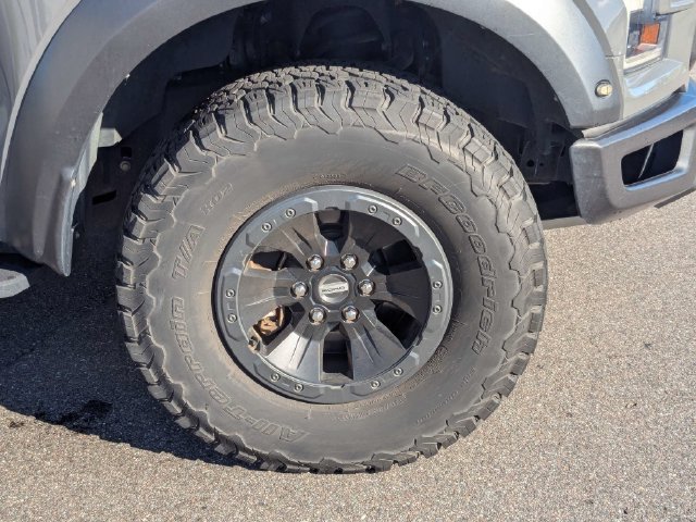 Used 2018 Ford F150 Raptor w/ Equipment Group 802A Luxury AWD/4WD image 11