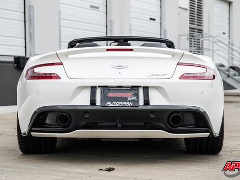 Used 2016 Aston Martin Vanquish Volante image 19