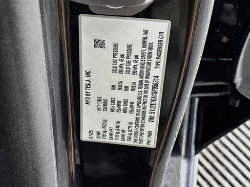 Used 2025 Tesla Model 3 Long Range RWD image 12