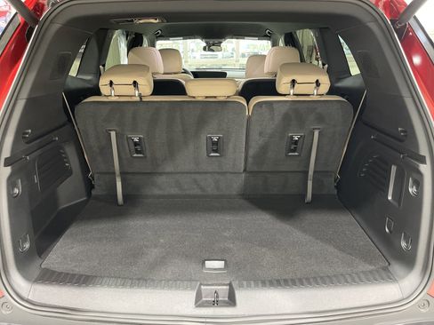 Used 2025 Buick Enclave Preferred w/ LPO, Floor Liner Package image 14