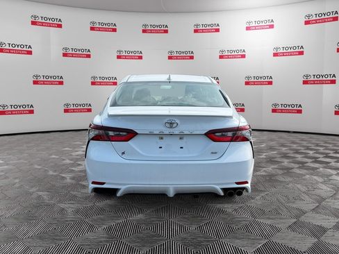 Used 2022 Toyota Camry SE FWD image 6