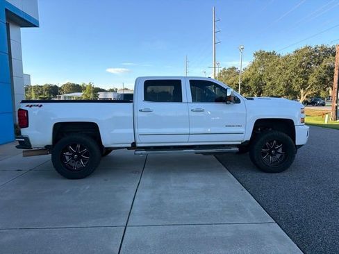 Used 2019 Chevrolet Silverado 2500 LTZ w/ Duramax Plus Package AWD/4WD image 4