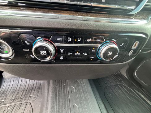 Used 2024 GMC Sierra 1500 Elevation w/ LPO, Elevation Black Package image 4