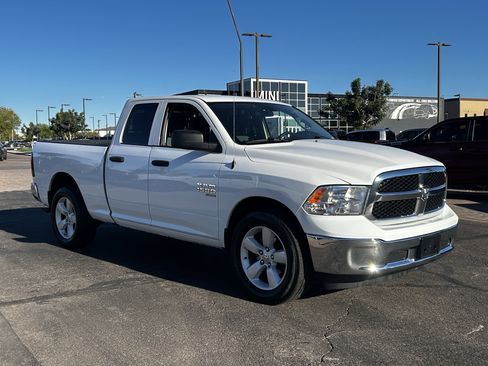 Used 2024 RAM 1500 Classic SLT image 4