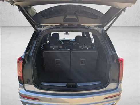 Used 2024 Cadillac XT6 Premium Luxury w/ Technology Package image 7