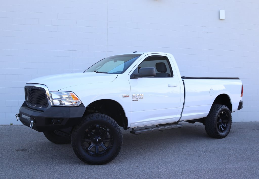 Used 2020 RAM 1500 Classic SLT AWD/4WD image 22