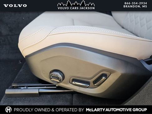 New 2026 Volvo XC60 B5 Plus w/ Protection Package Premier AWD/4WD image 14