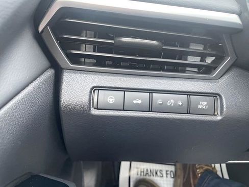 Used 2022 Nissan Altima 2.5 SV w/ SV Premium Package FWD image 16