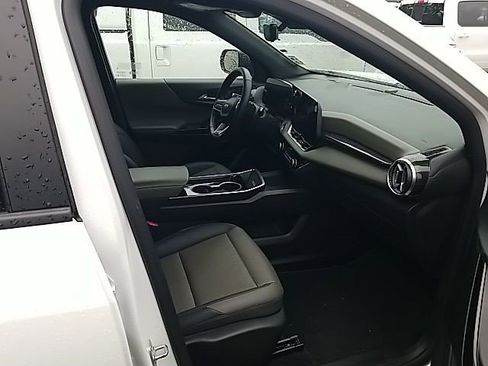 Certified 2025 Chevrolet Equinox LT w/ Convenience Package II FWD image 21
