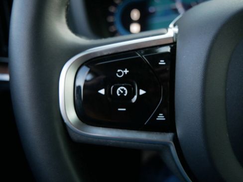 Used 2024 Volvo V60 B5 Cross Country Plus w/ Protection Package Premier image 24