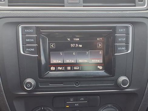 Used 2017 Volkswagen Jetta S image 17