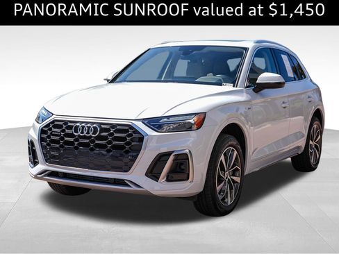 Certified 2023 Audi Q5 2.0T Premium w/ Convenience Package AWD/4WD image 3