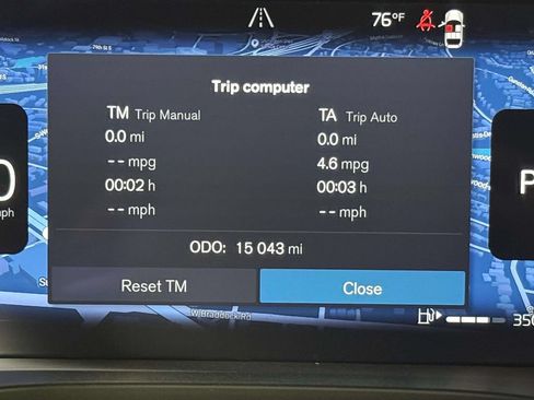 Used 2025 Volvo XC60 B5 Plus AWD/4WD image 5