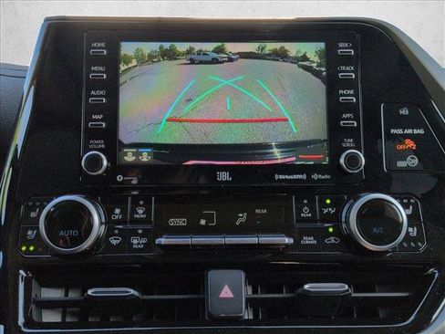 Used 2020 Toyota Highlander Limited AWD/4WD image 24