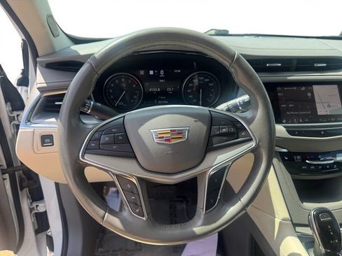 Used 2021 Cadillac XT5 Premium Luxury AWD/4WD image 13
