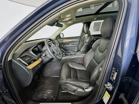 Used 2023 Volvo XC90 B6 Plus w/ Protection Package Premier image 13