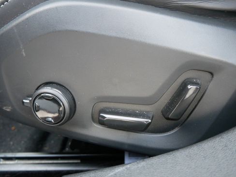 Certified 2024 Volvo S60 T8 Ultimate image 13