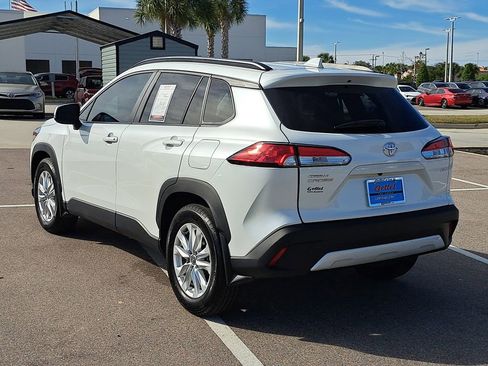 Certified 2024 Toyota Corolla Cross LE image 4