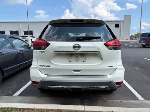 Used 2018 Nissan Rogue S AWD/4WD image 5