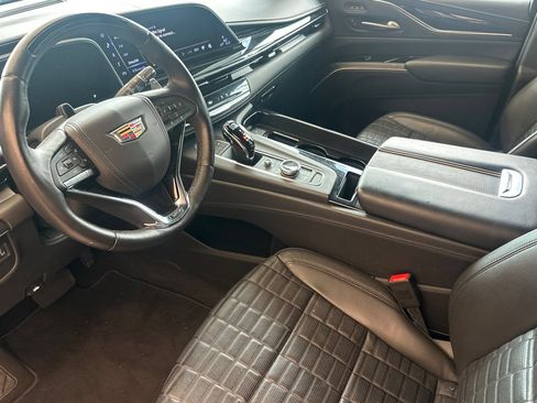 Certified 2024 Cadillac Escalade ESV V w/ LPO, ONYX Package AWD/4WD image 10