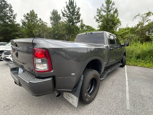 Used 2024 RAM 3500 Big Horn w/ Night Edition AWD/4WD image 5