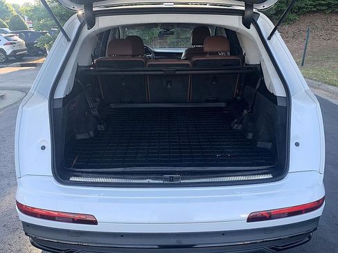 Used 2022 Audi Q7 3.0T Prestige w/ Prestige Package AWD/4WD image 22