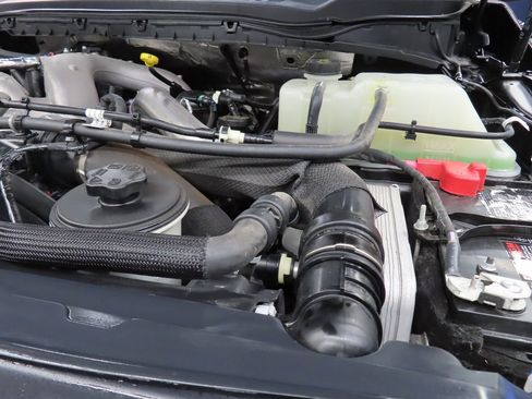 Used 2025 Ford F250 Platinum image 37