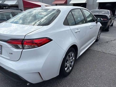 Used 2023 Toyota Corolla LE image 3