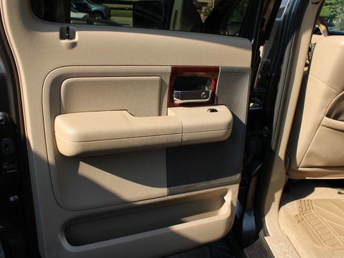 Used 2005 Ford F150 Lariat image 30