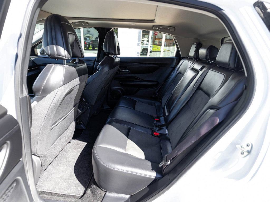 Used 2024 Nissan Ariya AWD image 25