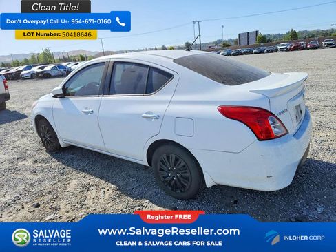 Used 2018 Nissan Versa SV image 3