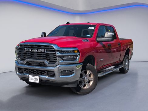 Used 2026 RAM 2500 Big Horn AWD/4WD image 2