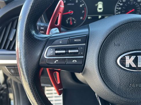 Used 2018 Kia Stinger GT1 image 11