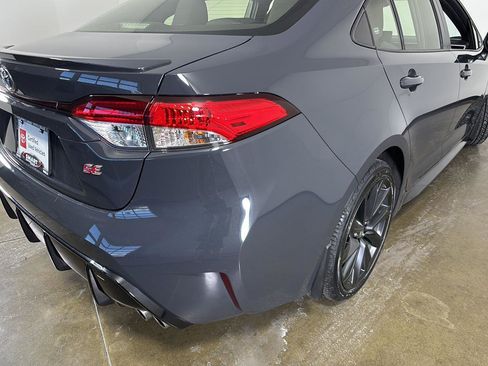 Used 2024 Toyota Corolla SE w/ SE Premium Package image 6