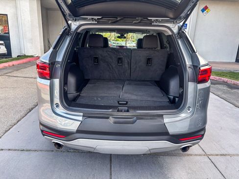 Used 2025 Chevrolet Blazer LT FWD image 14