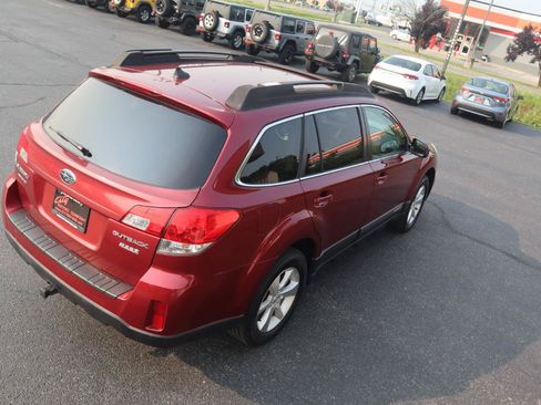 Used 2013 Subaru Outback 2.5i Limited AWD/4WD image 21