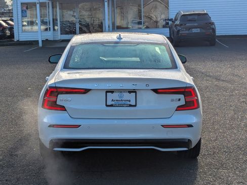 Used 2024 Volvo S60 B5 Core image 4