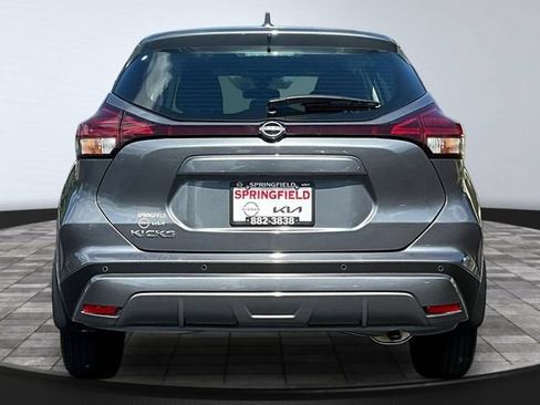 Used 2025 Nissan Kicks Play S FWD image 5