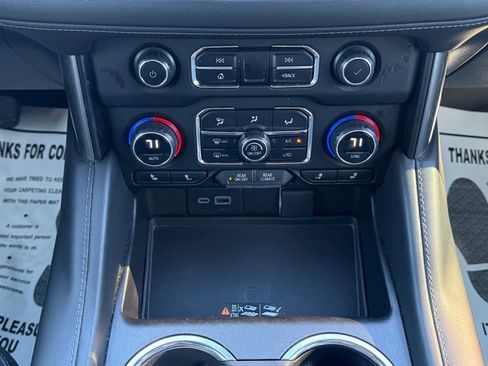 Used 2023 Chevrolet Suburban LT image 17