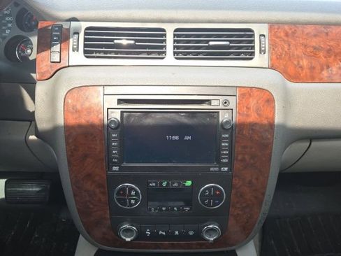 Used 2008 Chevrolet Suburban LT image 34