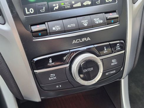 Used 2015 Acura TLX image 18