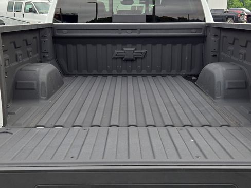 Used 2023 Chevrolet Silverado 1500 LTZ w/ LTZ Premium Package AWD/4WD image 13