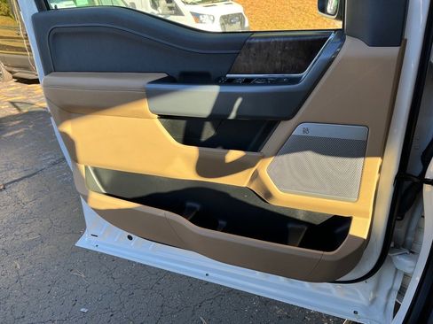 Used 2022 Ford F150 Lariat w/ Equipment Group 502A High image 14