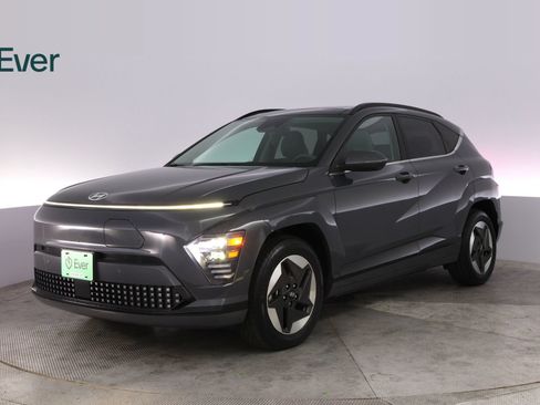 Used 2024 Hyundai Kona Limited FWD image 2