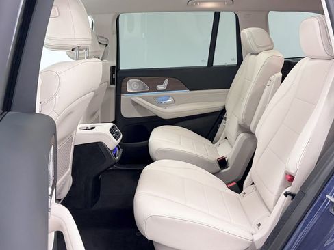 Certified 2026 Mercedes-Benz GLS 450 4MATIC image 17
