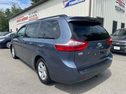 Used 2017 Toyota Sienna LE FWD image 6