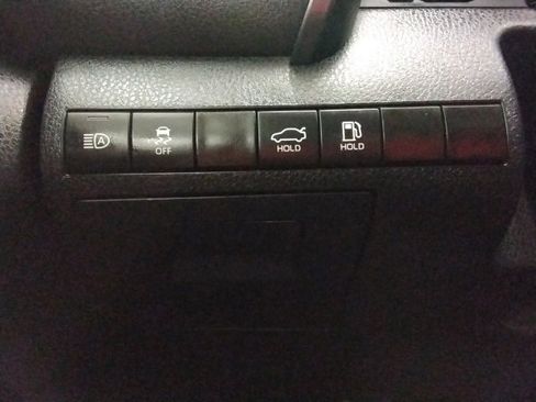 Used 2024 Toyota Camry SE image 58